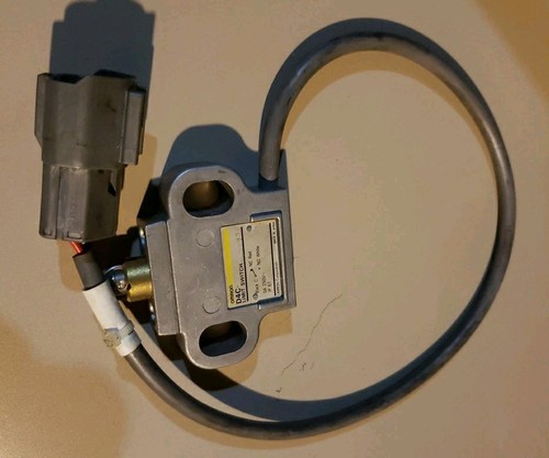 Komatsu neutral safety - komatsu, switch